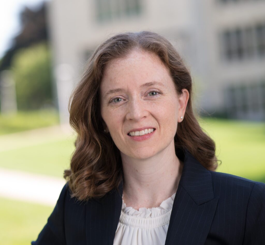 Elizabeth McCuskey headshot